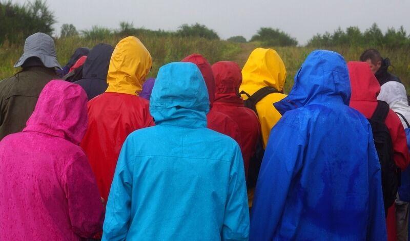 Ropa y equipo⁣ impermeable ⁣esencial