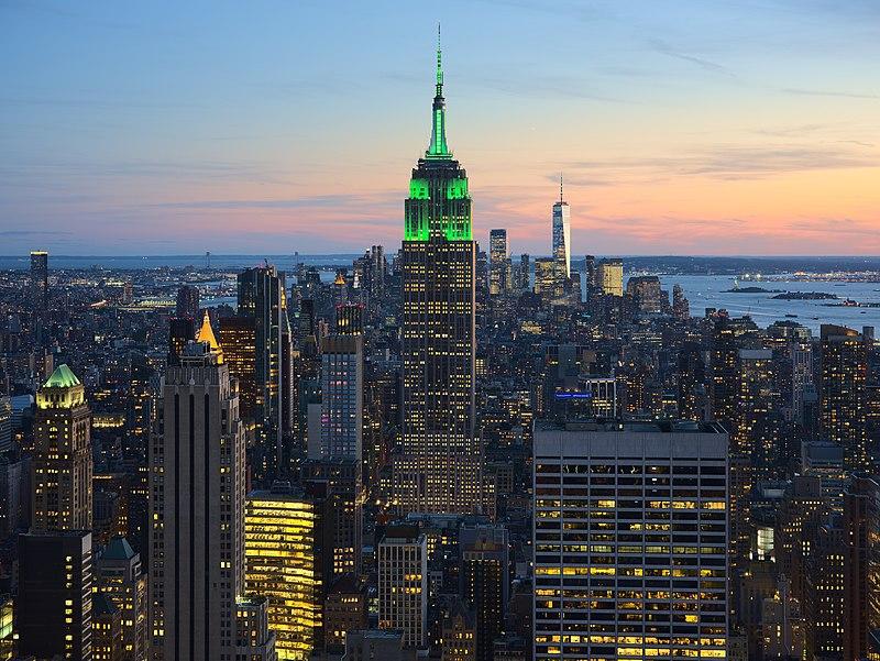 ¡Vaya!‍ Parece que has compartido una gran ⁤cantidad de información⁢ sobre los lugares ‌imprescindibles en Nueva York. Aquí tienes⁤ un resumen de los puntos destacados ⁢que mencionaste, que pueden ser útiles para quienes planean visitar la ciudad: